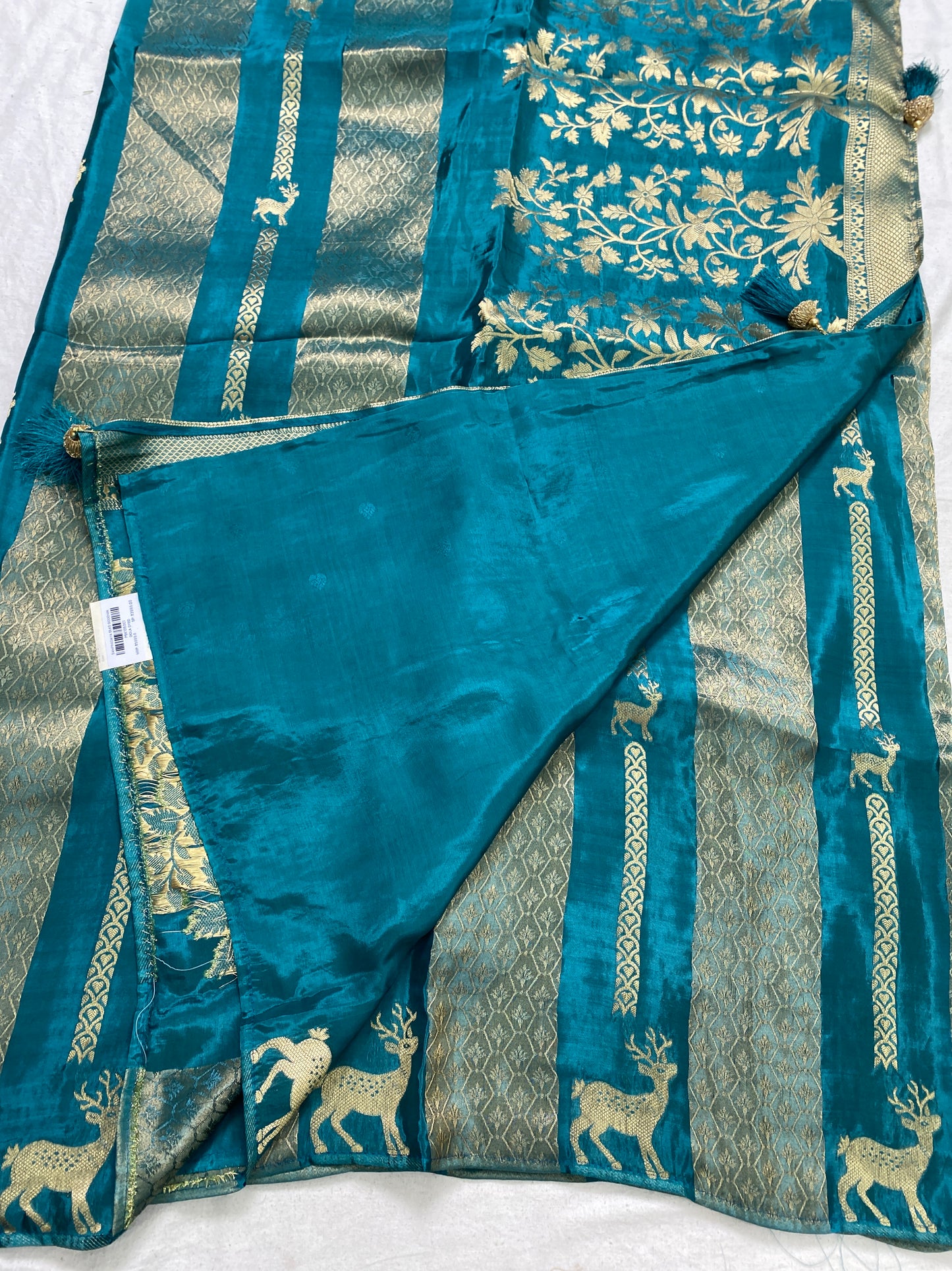 Dola dyed