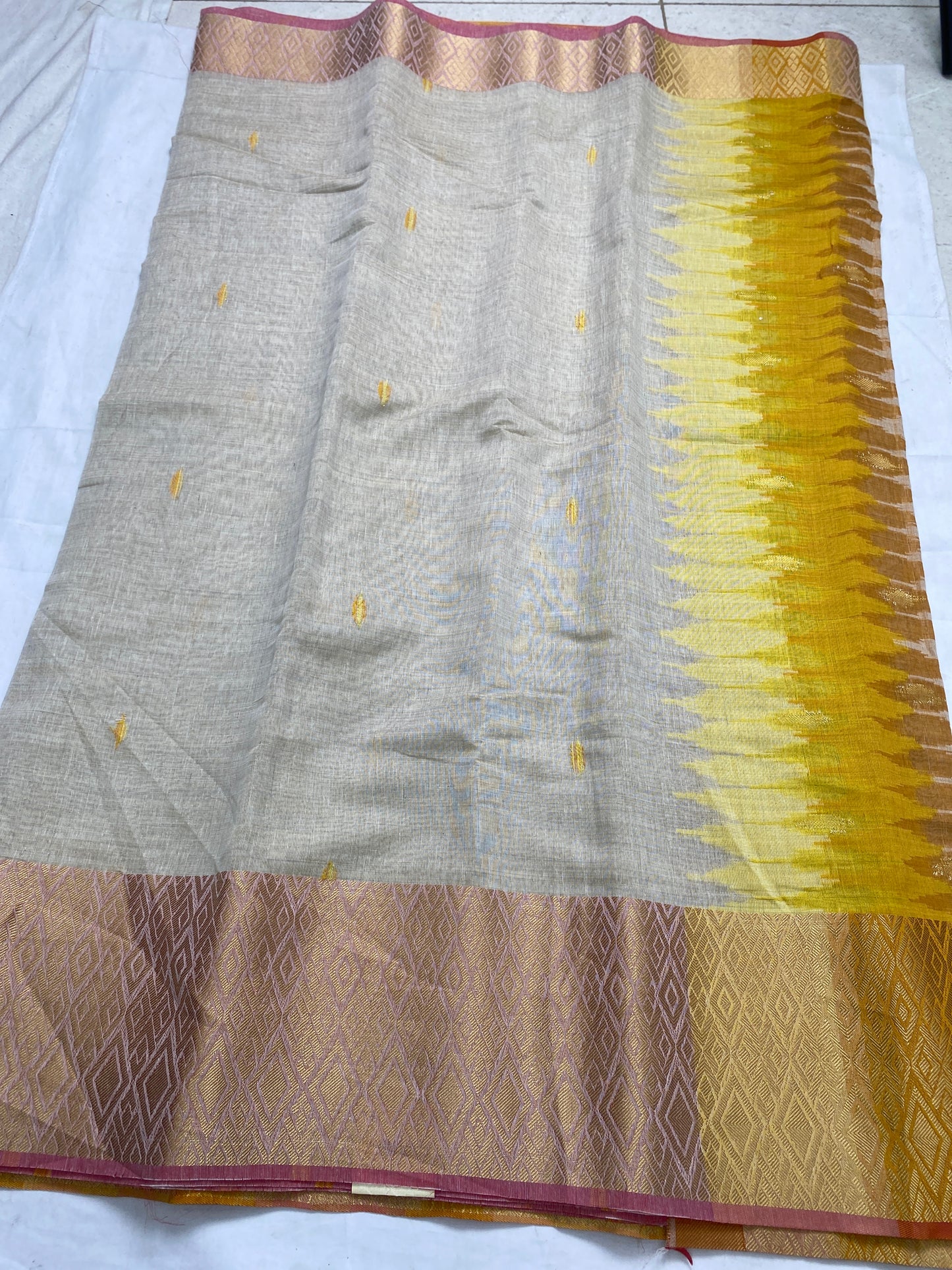 Lenin pure handloom