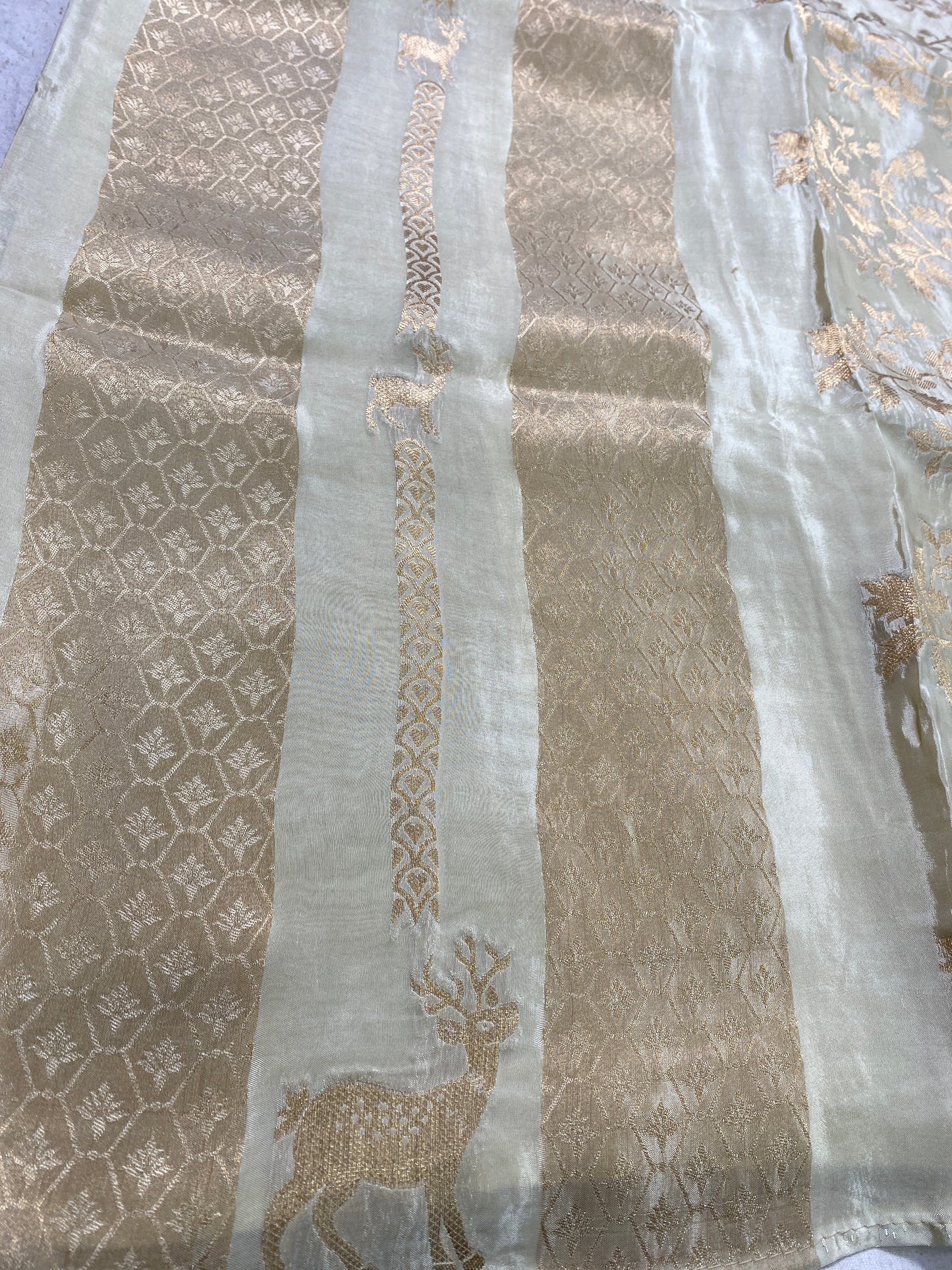 Dola dyed