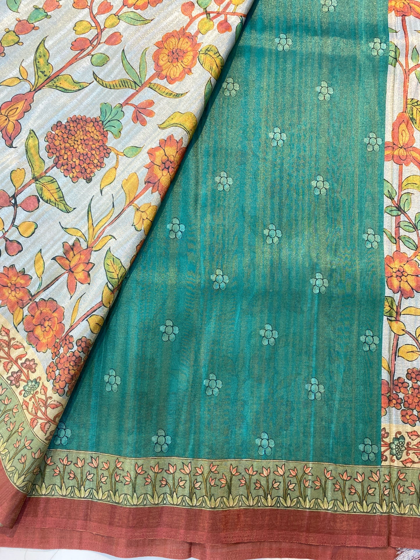 Tussar tissue handloom