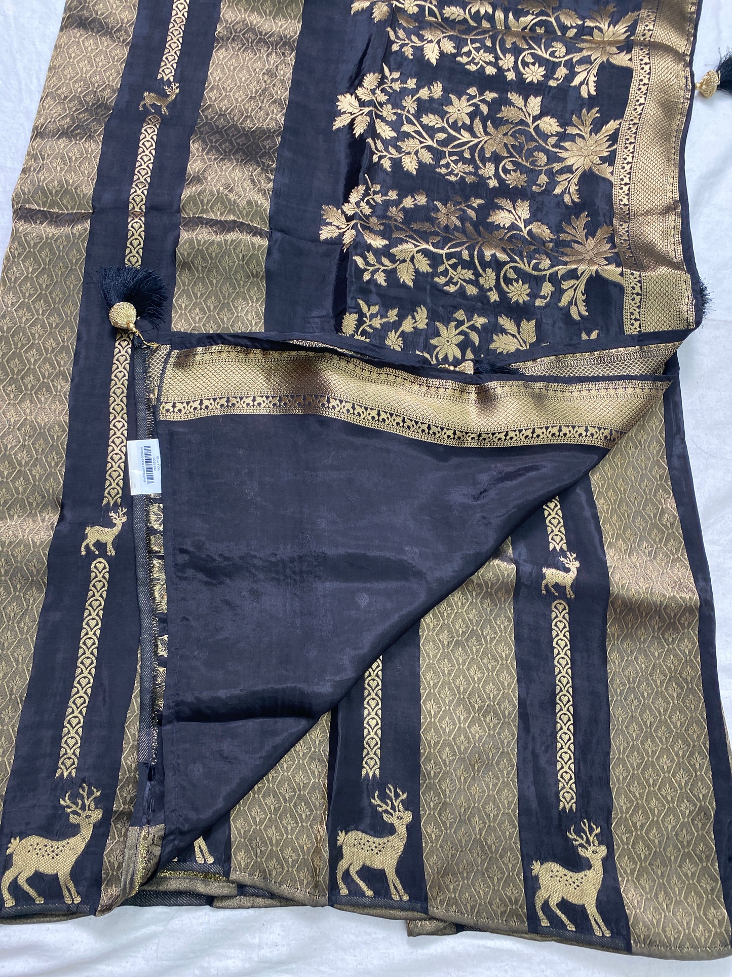 Dola dyed