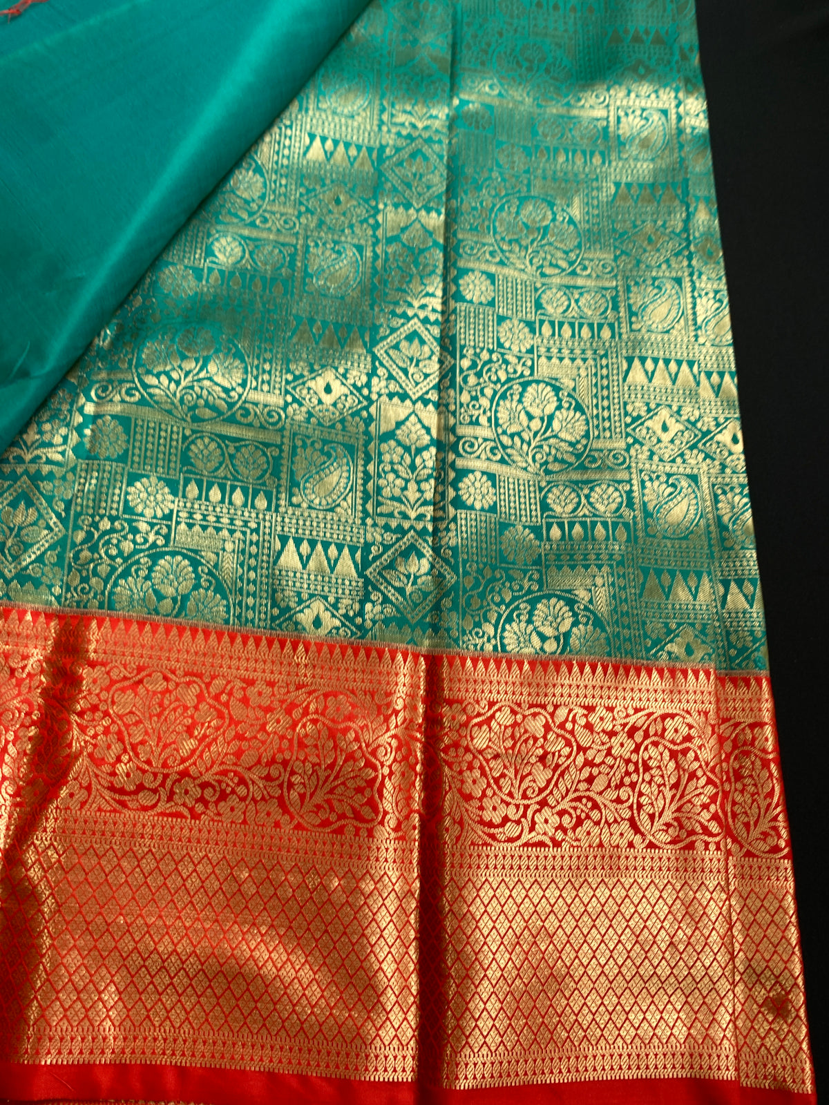 Kanchi pattu