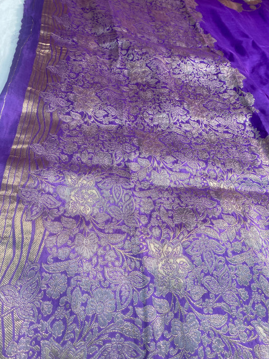 Dola silk river border