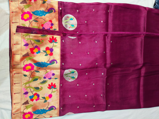 Tissue paithani border