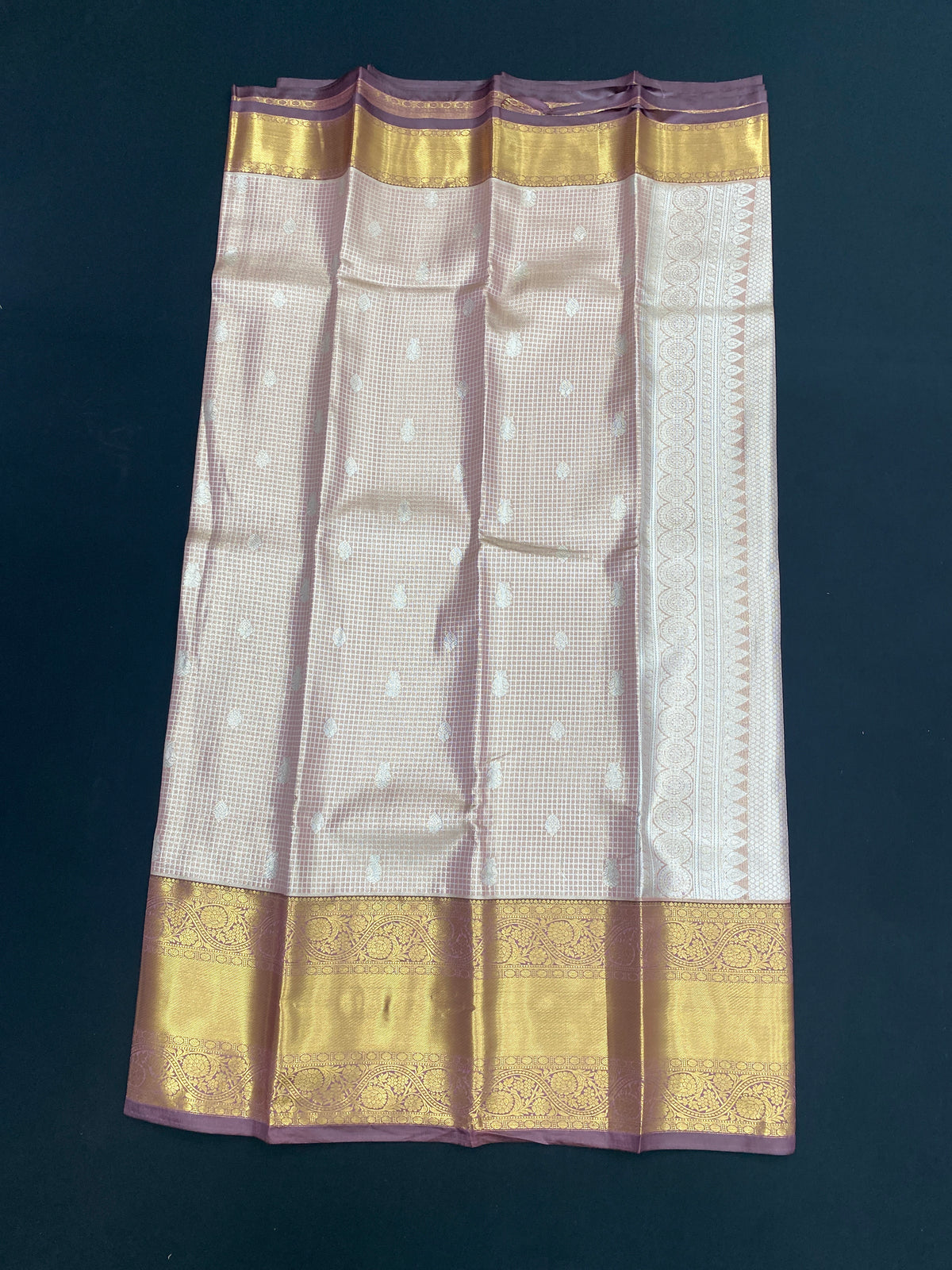 Kanchi pattu
