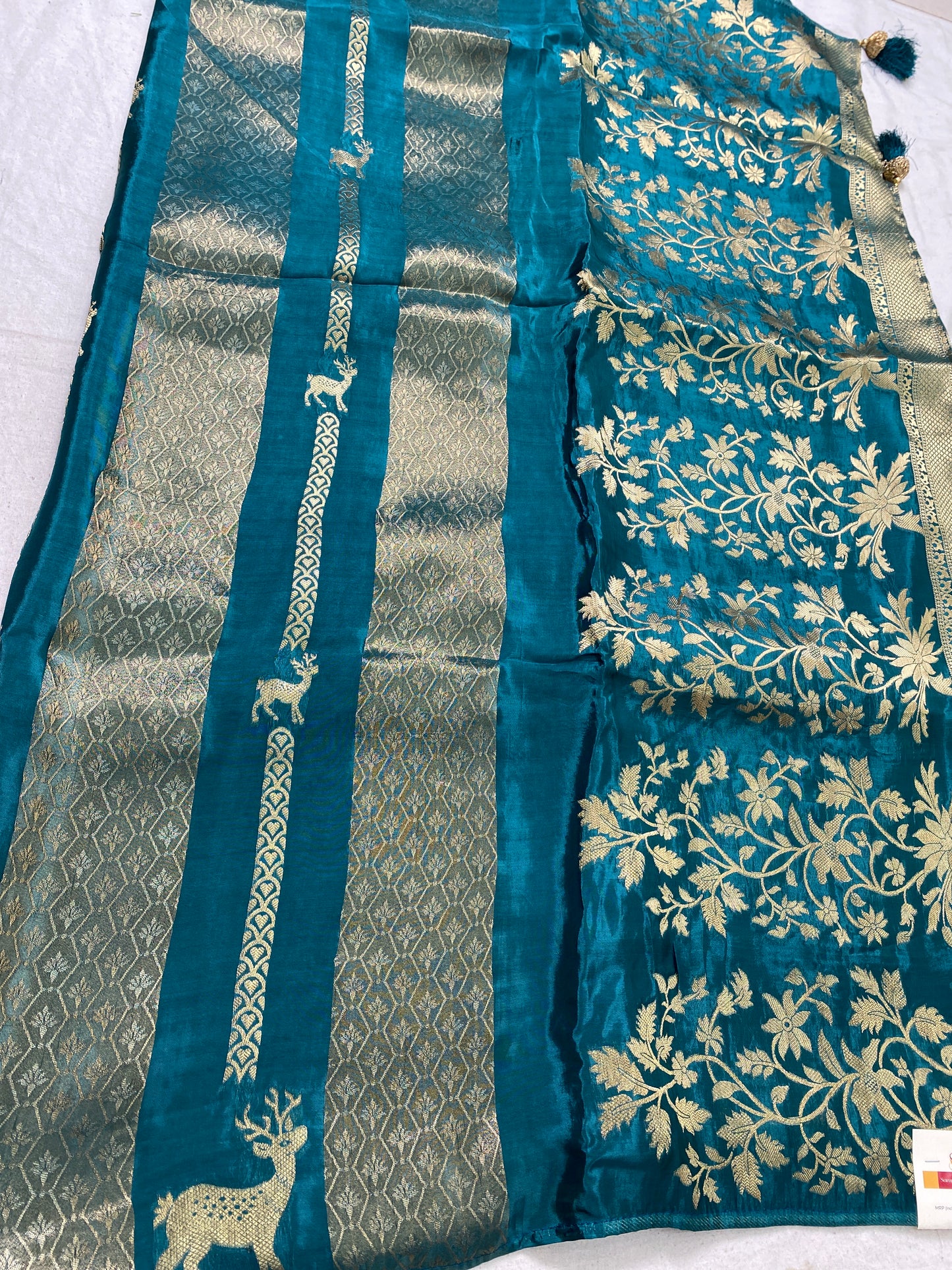 Dola dyed