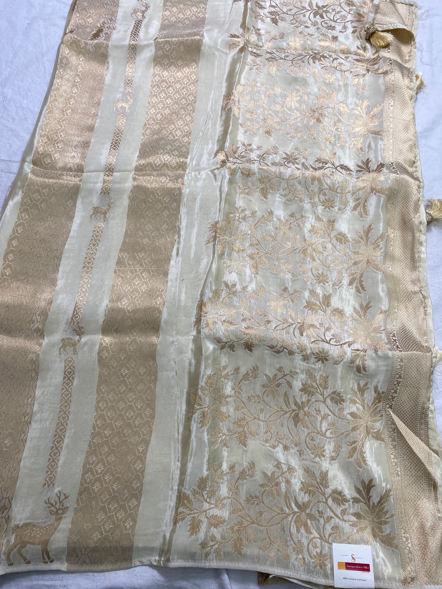 Dola dyed