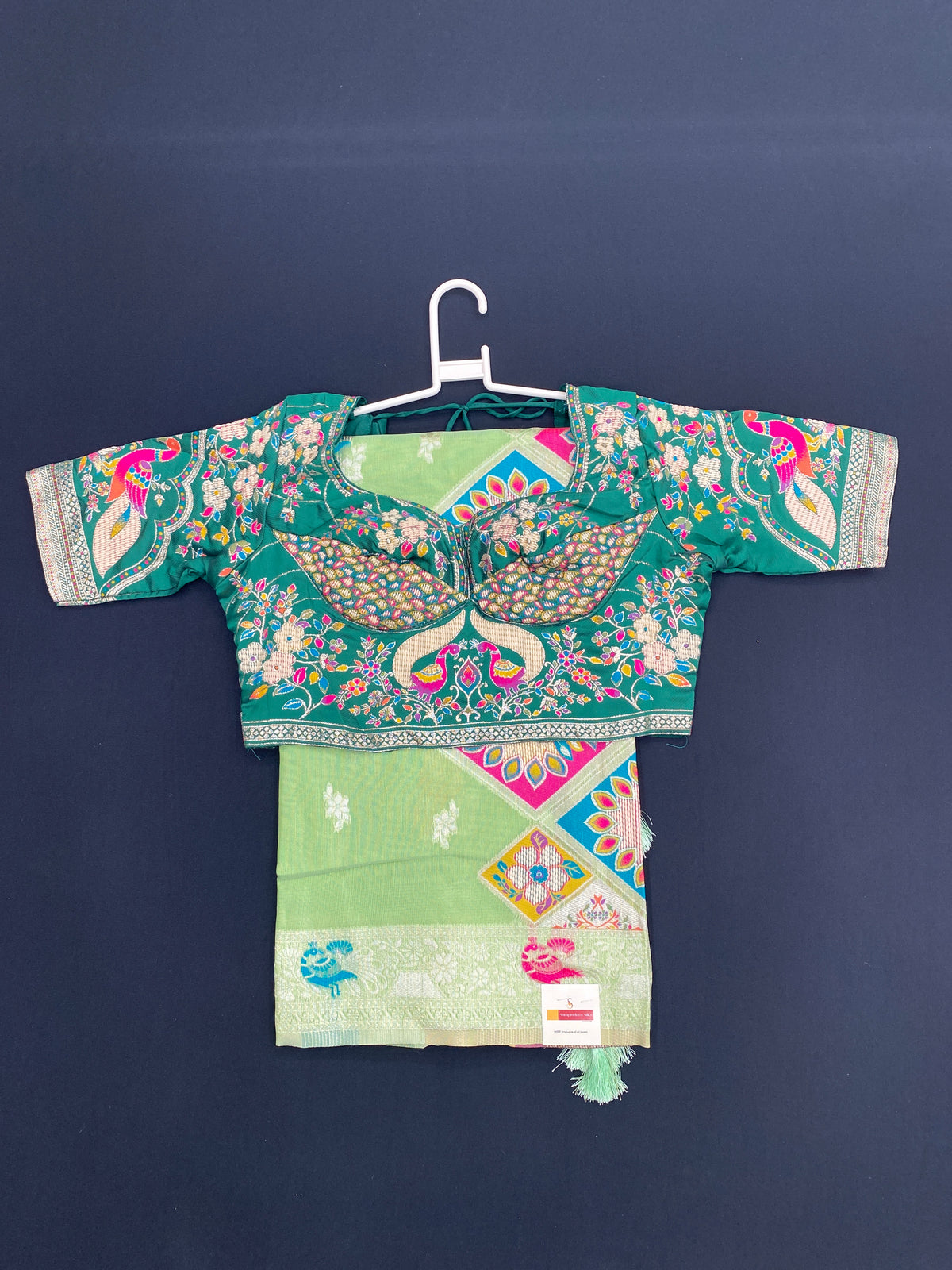 Jamdani blouse saree