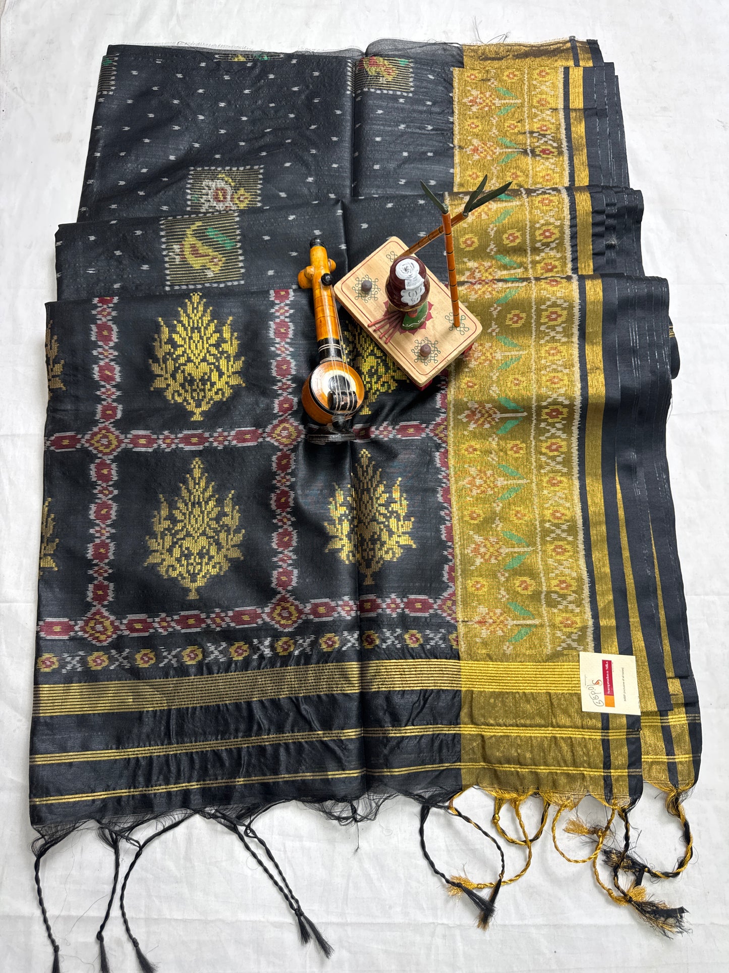 Desi Tussar