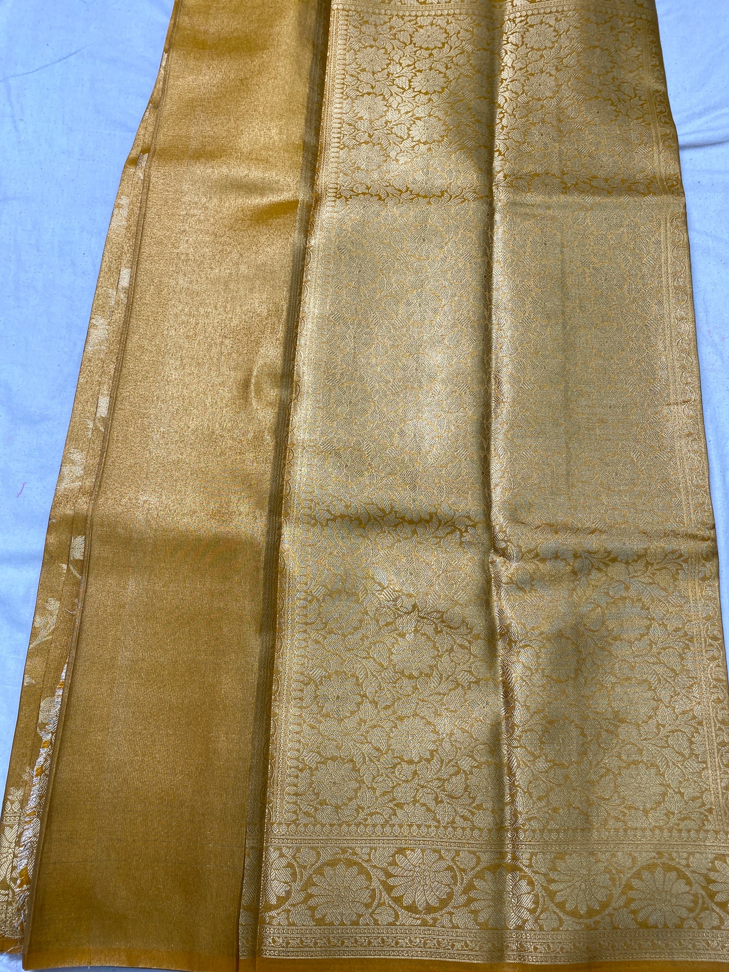 Tissue crush saree