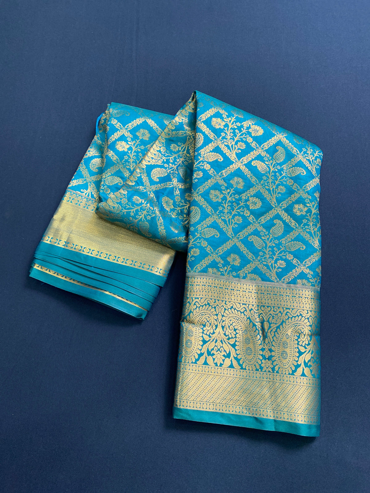 Kanchi pattu