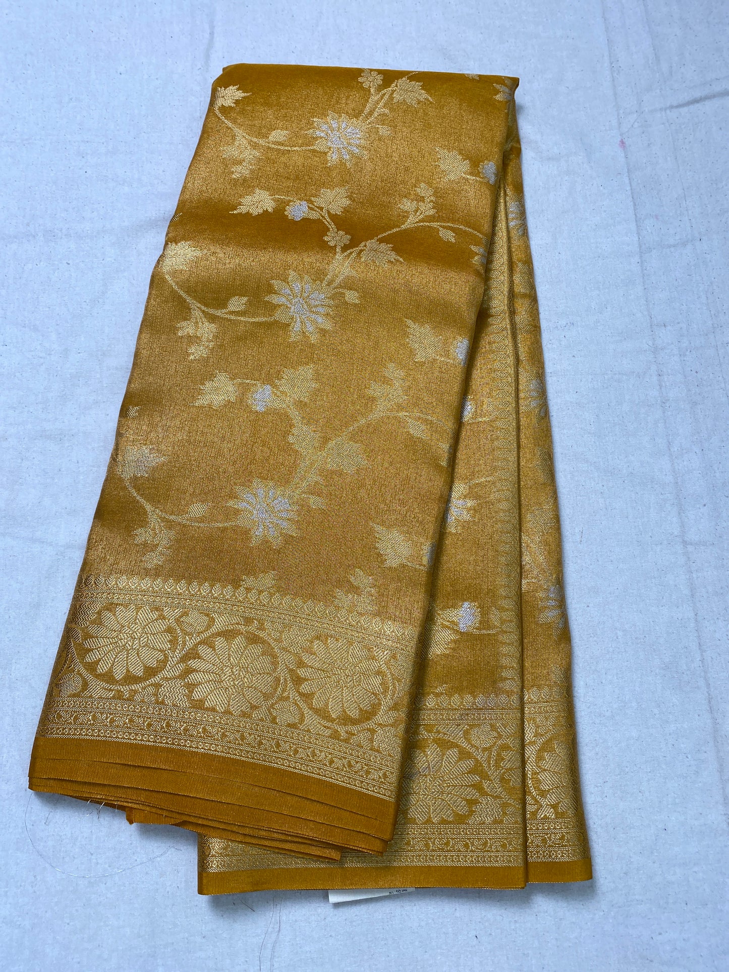 Tissue crush saree