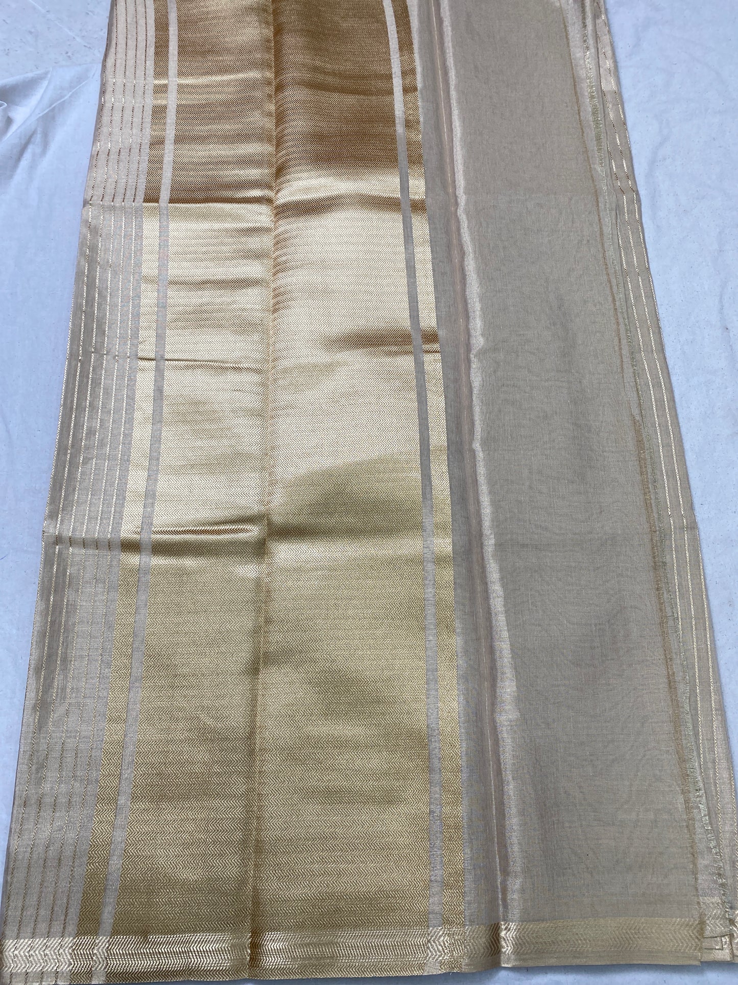 Tissue crush saree