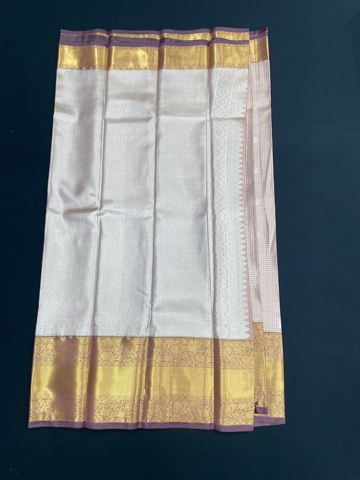 Kanchi pattu