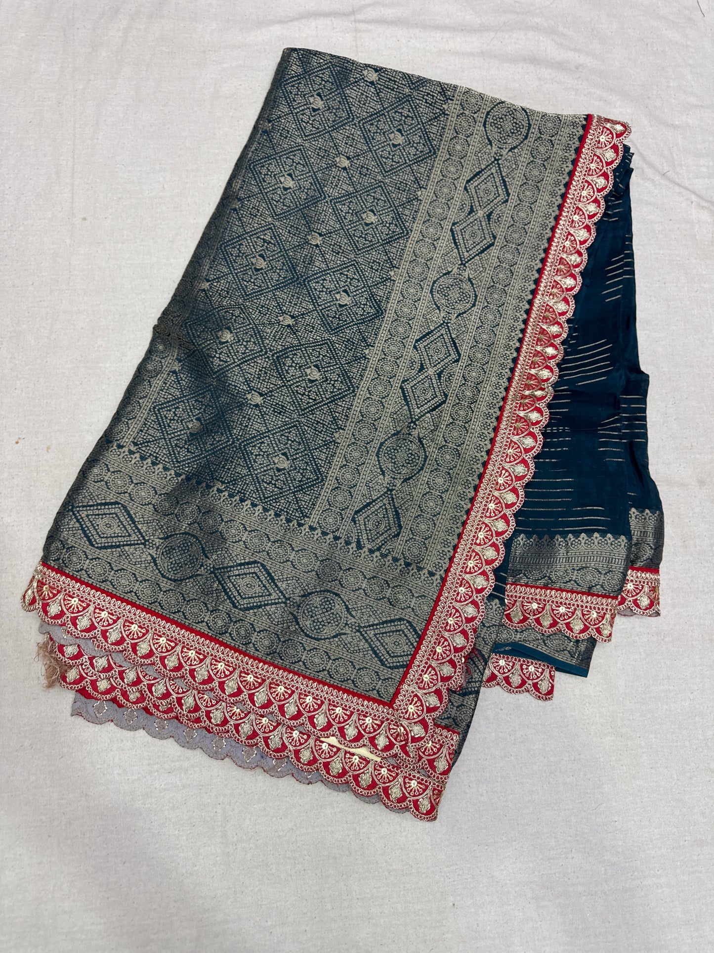 Fancy pattu