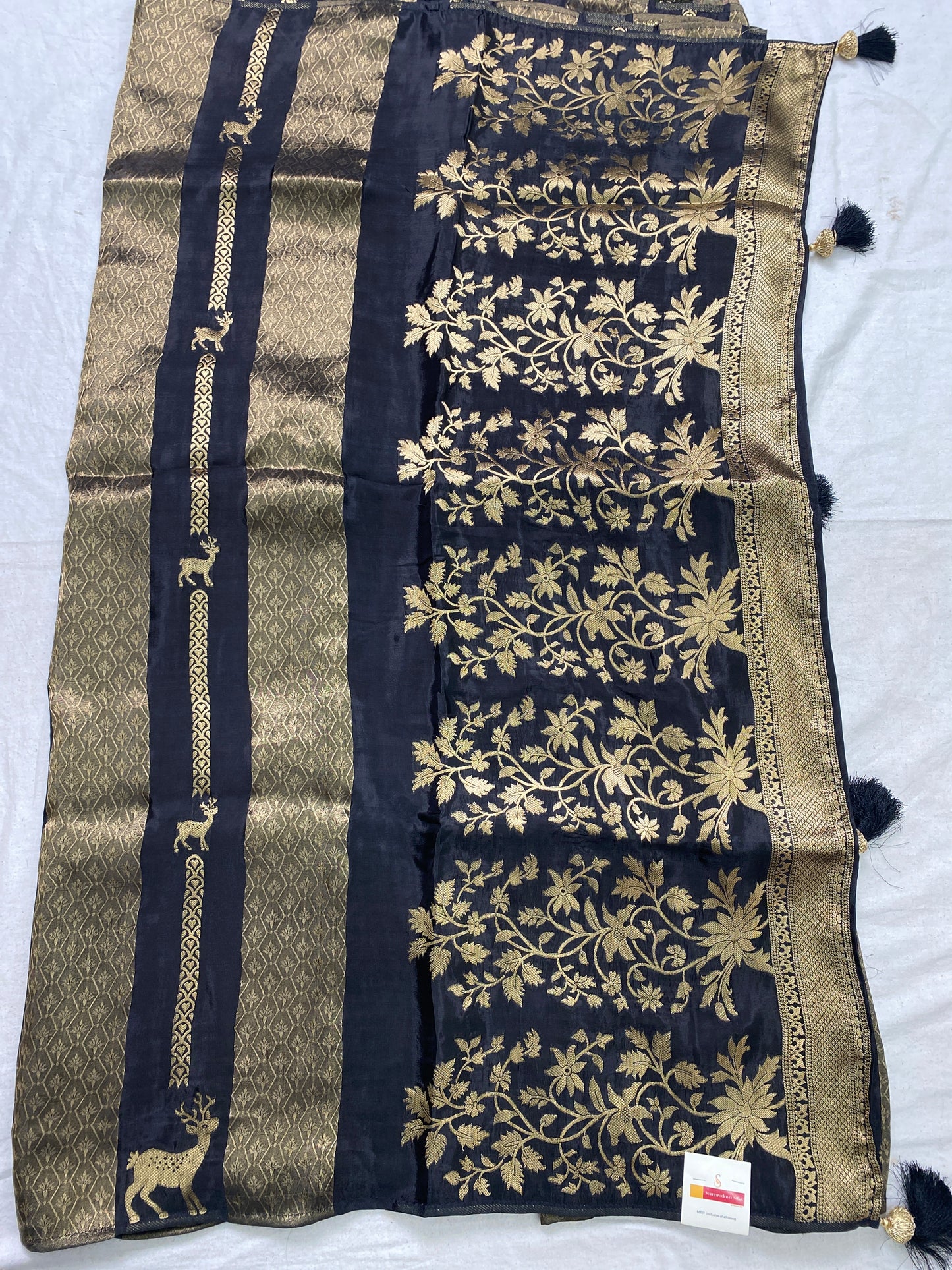 Dola dyed