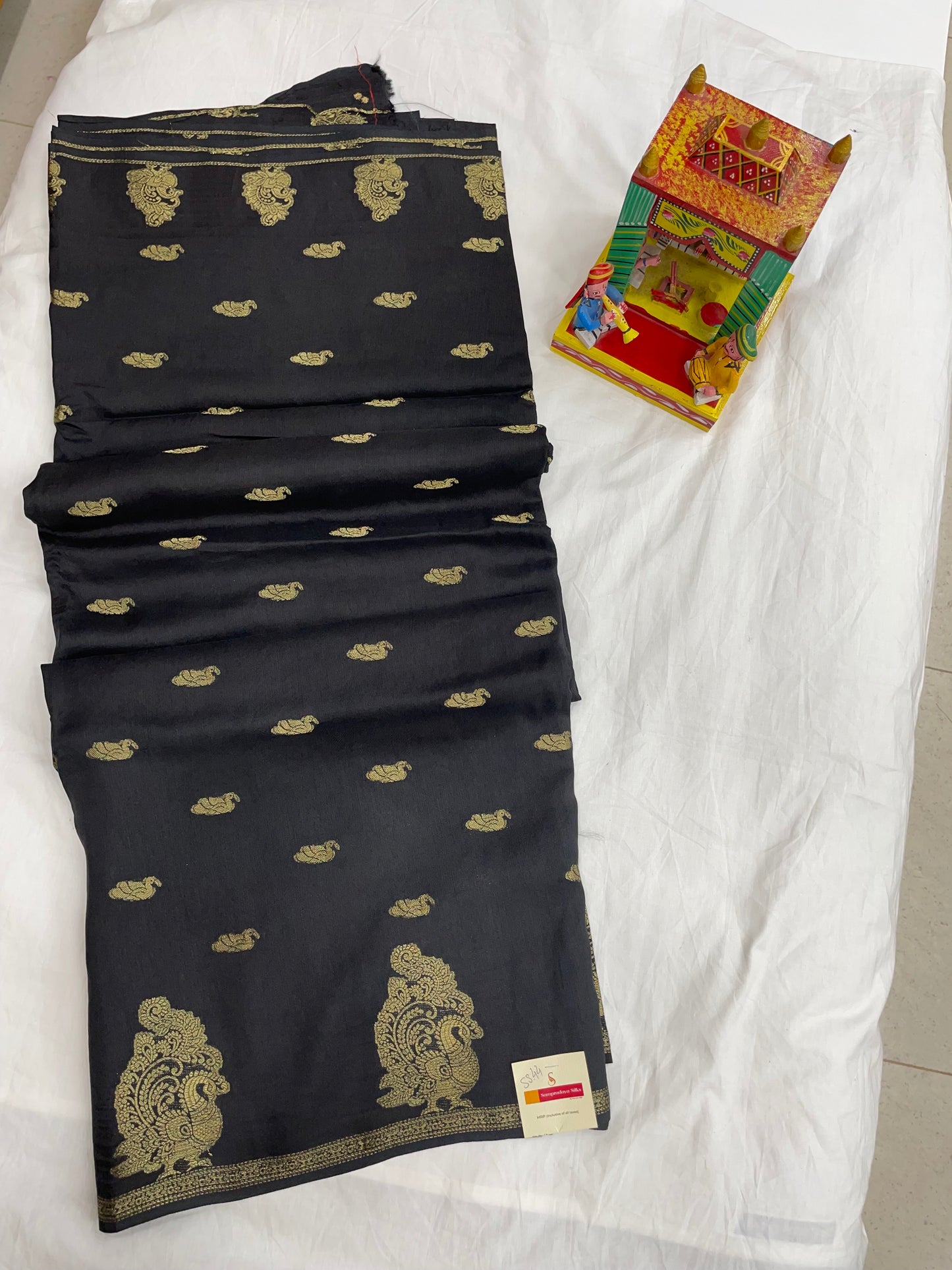 VICTORIAN SILK