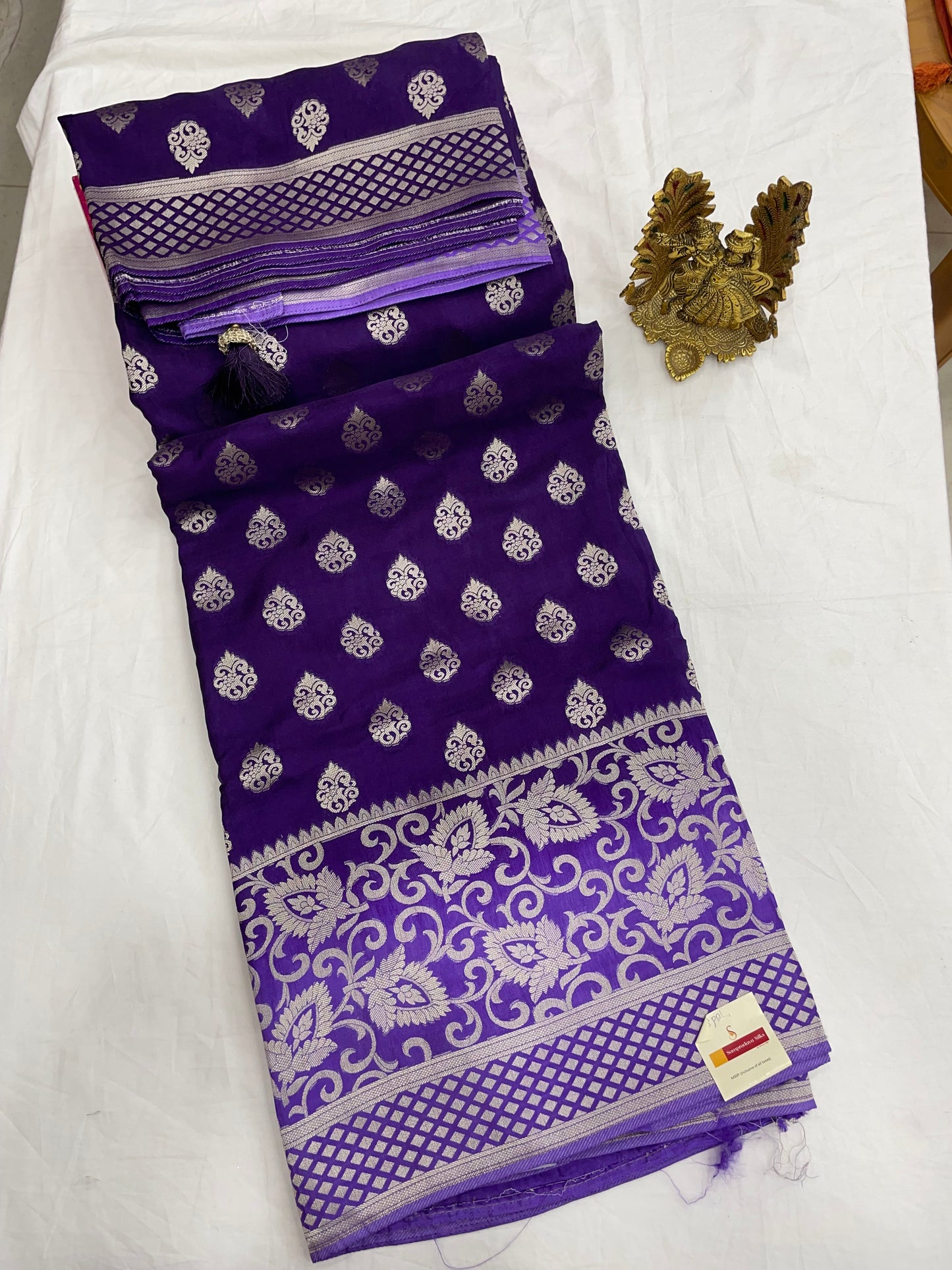 VICTORIAN SILK