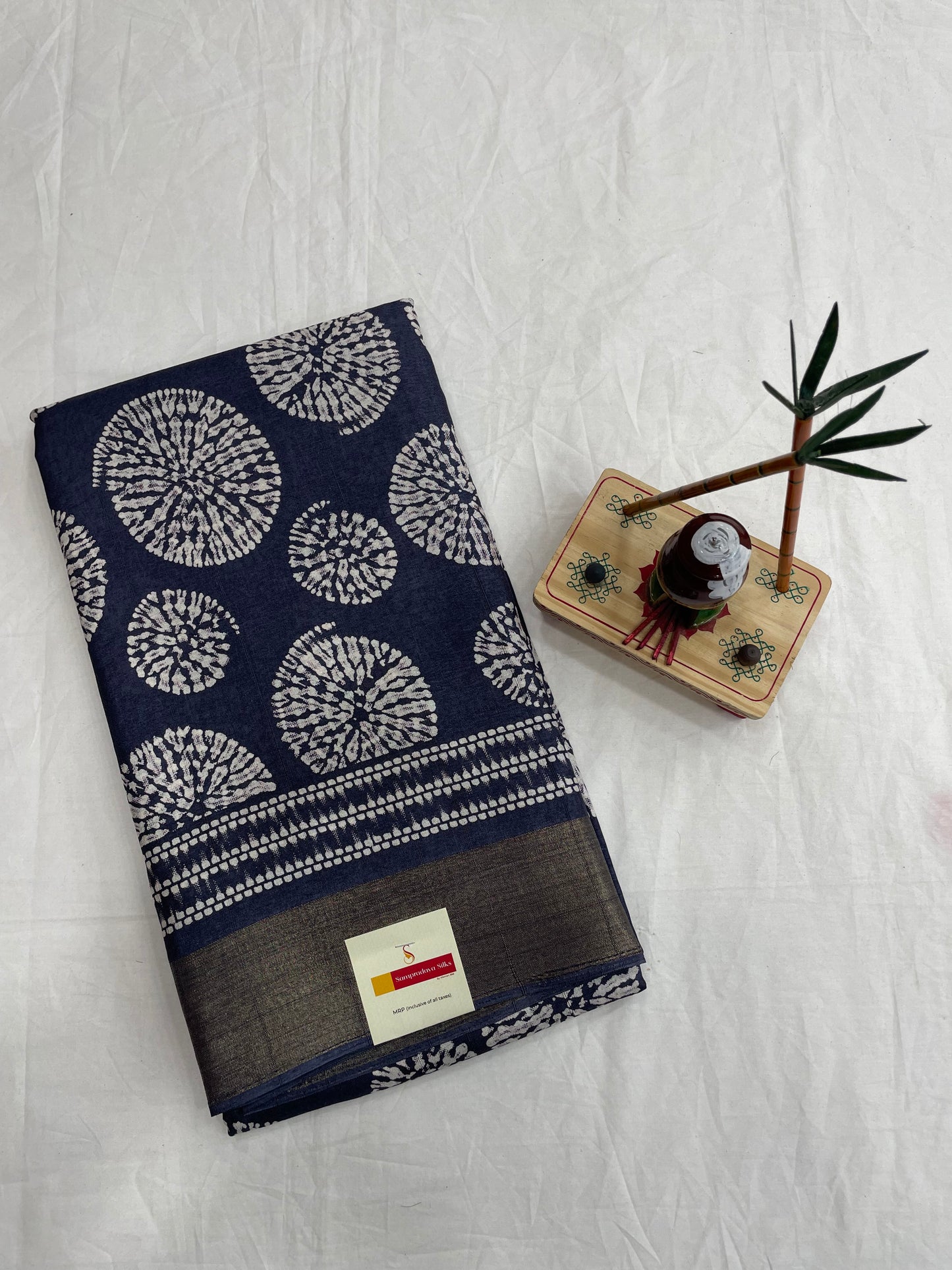 HOLLAND SILK