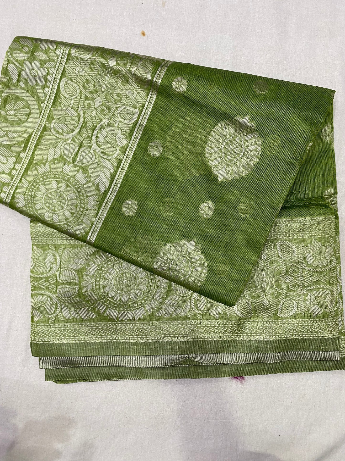Jamdani saree