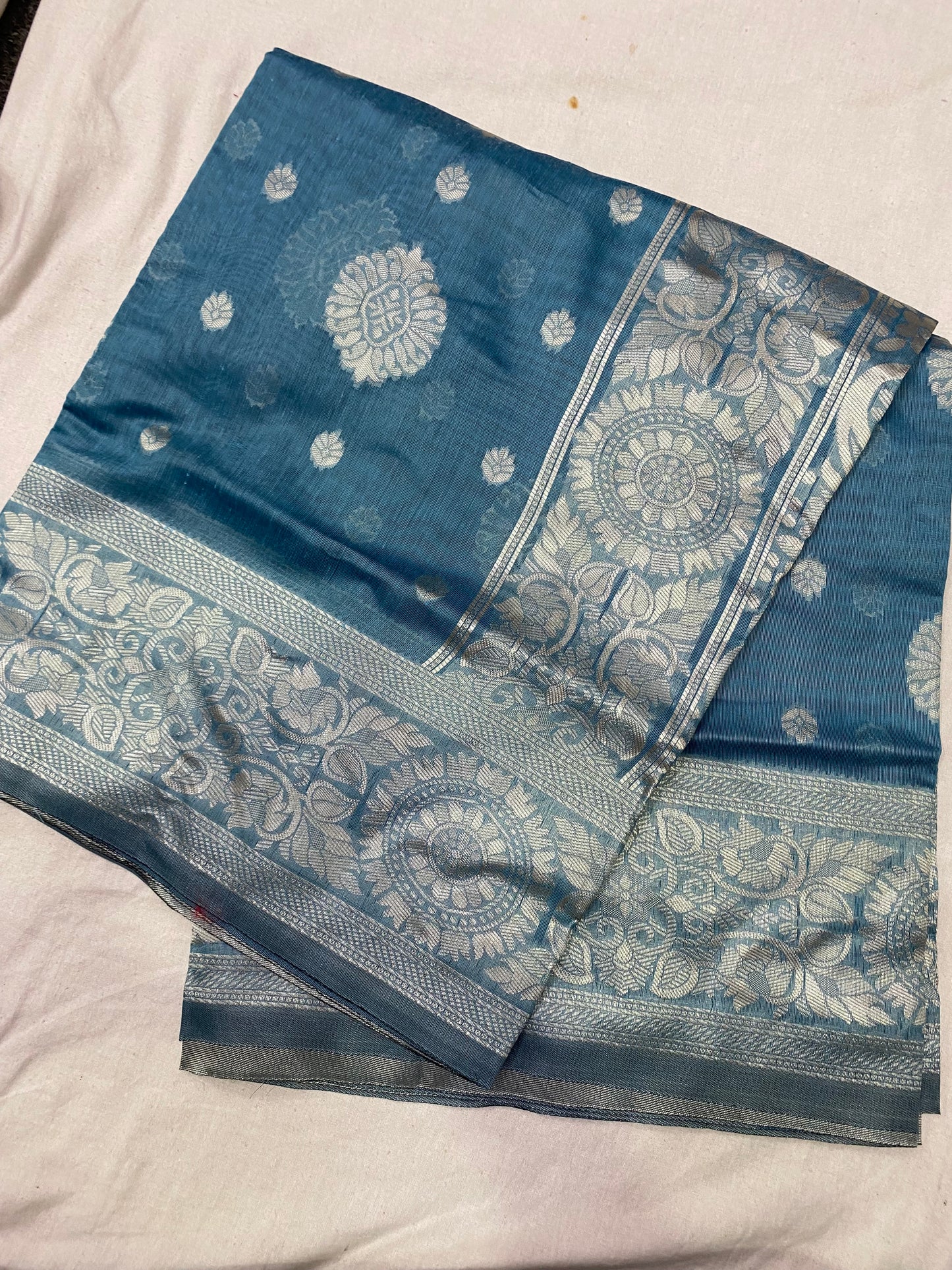 Jamdani saree