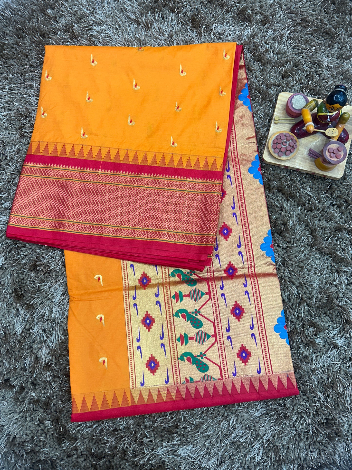 GADWAL PAITHANI