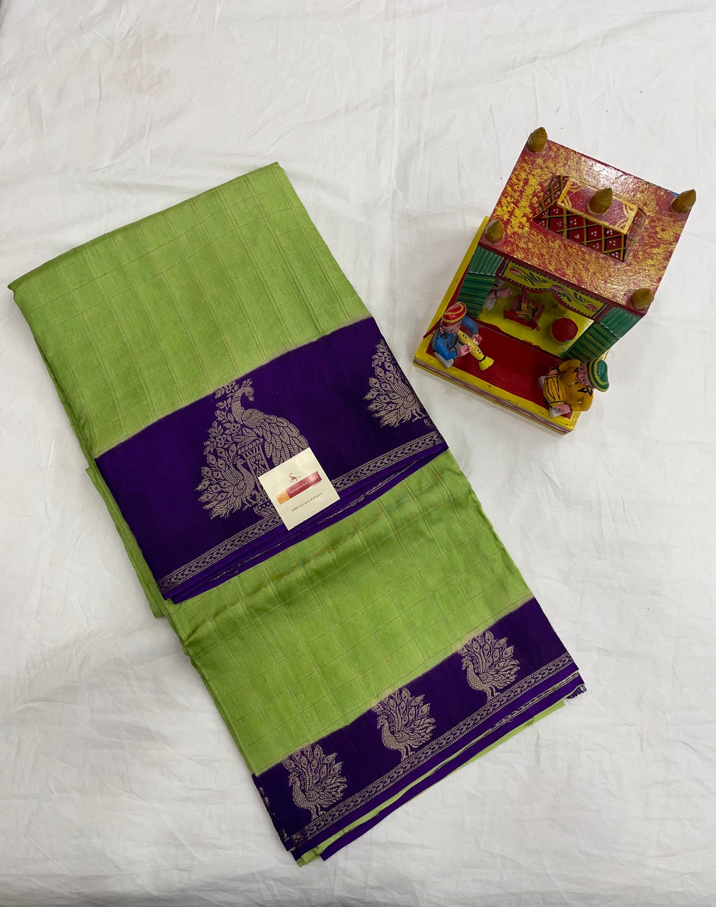 DOLA MEENA