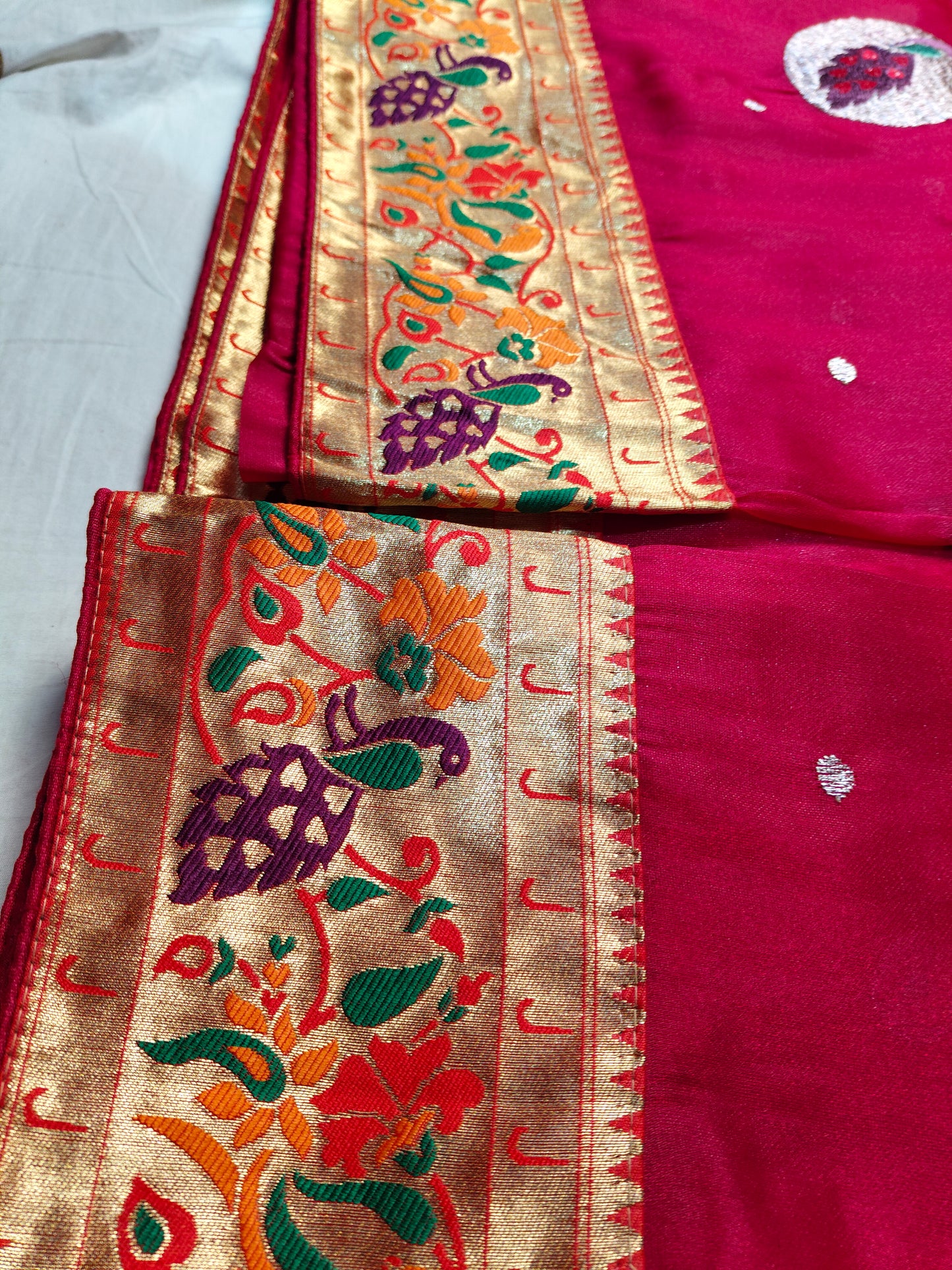 Tissue paithani border