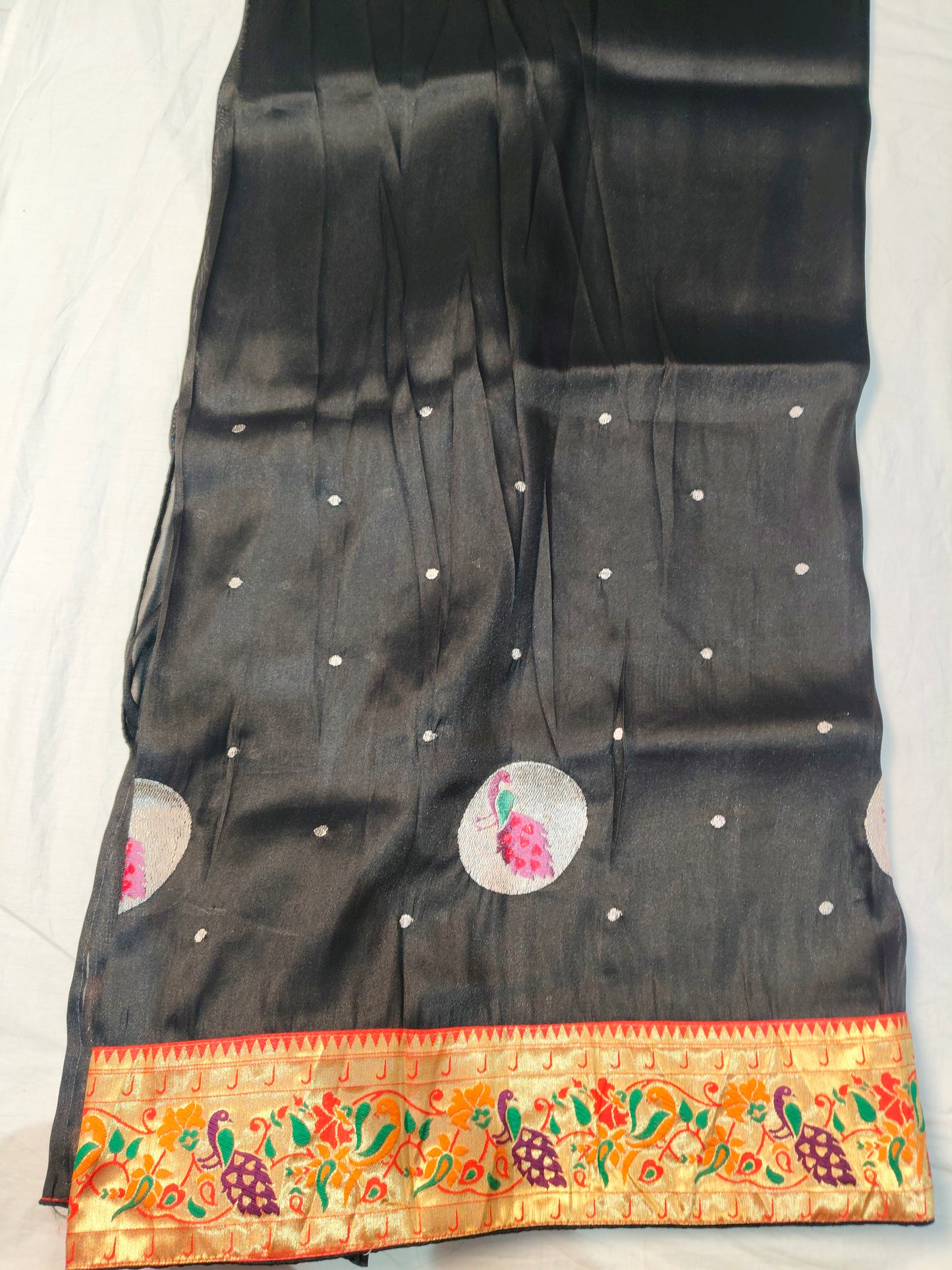Tissue paithani border
